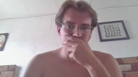 Snapshot of servandomier chatting on September 17, 6:55 pm mier online show from September 17, 6:55 pm
