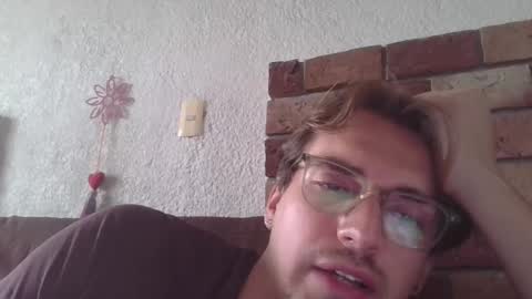 Snapshot of servandomier chatting on September 23, 4:34 pm mier online show from September 23, 4:34 pm