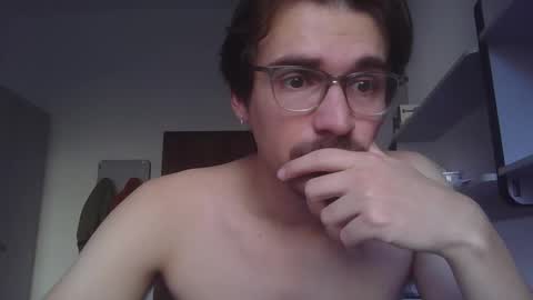Snapshot of servandomier chatting on December 6, 8:32 am mier online show from December 6, 8:32 am
