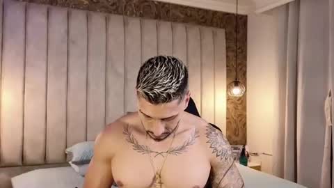 Snapshot of seth_vega_ chatting on February 6, 1:05 am HEY IM SETH online show from February 6, 1:05 am