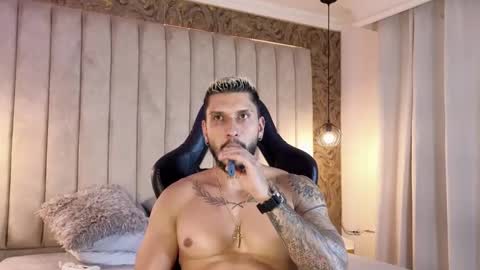 Snapshot of seth_vega_ chatting on January 31, 11:35 pm HEY IM SETH online show from January 31, 11:35 pm