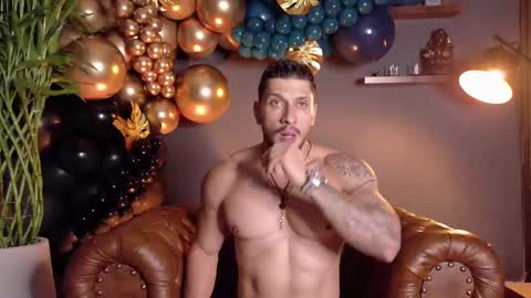 HEY IM SETH online show from November 4, 7:04 pm