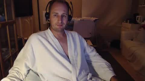 Snapshot of sexlobo1 chatting on January 24, 4:48 am Sexlobo online show from January 24, 4:48 am