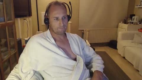 Snapshot of sexlobo1 chatting on January 14, 2:29 am Sexlobo online show from January 14, 2:29 am