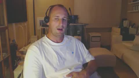 Snapshot of sexlobo1 chatting on September 25, 6:04 pm Sexlobo online show from September 25, 6:04 pm