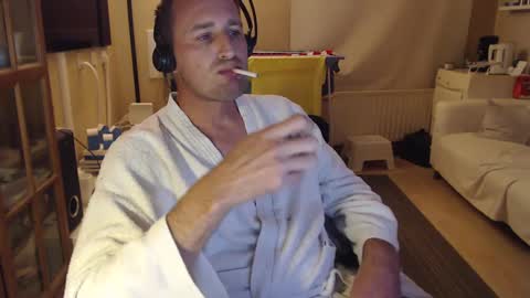 Snapshot of sexlobo1 chatting on January 6, 3:20 am Sexlobo online show from January 6, 3:20 am