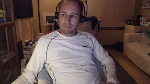 Snapshot of sexlobo1 chatting on February 1, 5:58 pm Sexlobo online show from February 1, 5:58 pm