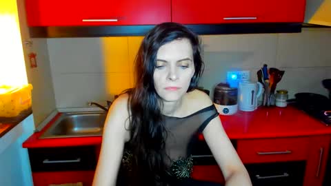 sexqueen1111 online show from March 21, 1:11 am