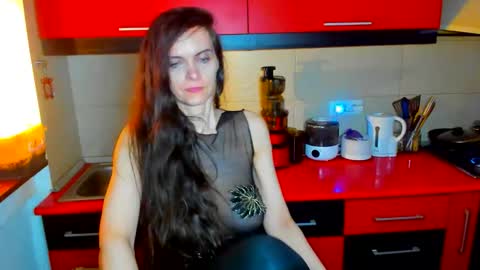 sexqueen1111 online show from February 18, 1:44 pm