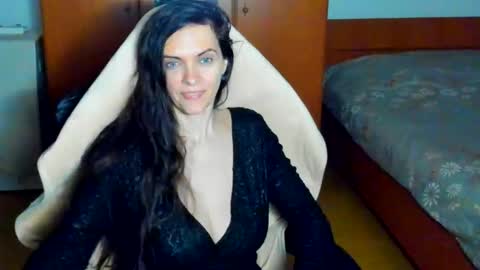 sexqueen1111 online show from November 24, 1:43 pm