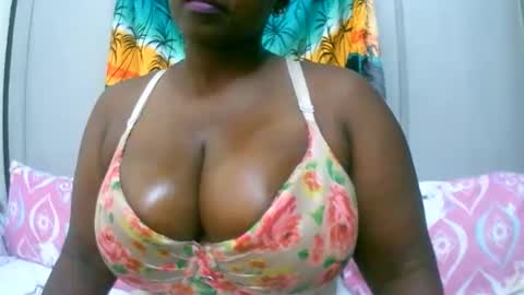 sexxi_ebony online show from November 10, 9:50 pm