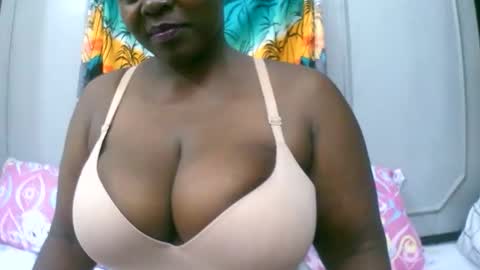 sexxi_ebony online show from November 11, 11:51 pm