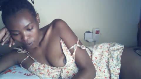 sexxy_curvy23 online show from May 22, 5:03 am