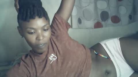 sexxy_curvy23 online show from February 8, 6:11 pm