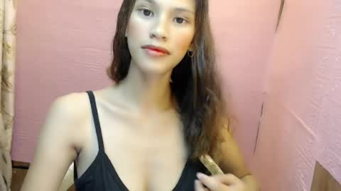 Dahlia online show from April 12, 2:21 pm