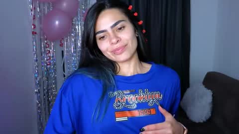  Angie   online show from June 6, 2:39 am