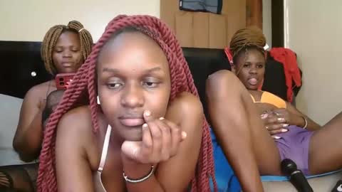 Snapshot of sexxymaya25 chatting on September 20, 1:19 am maya online show from September 20, 1:19 am