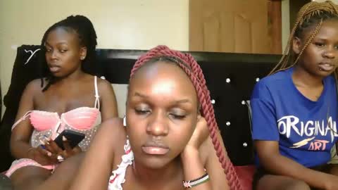 Snapshot of sexxymaya25 chatting on September 19, 12:04 am maya online show from September 19, 12:04 am