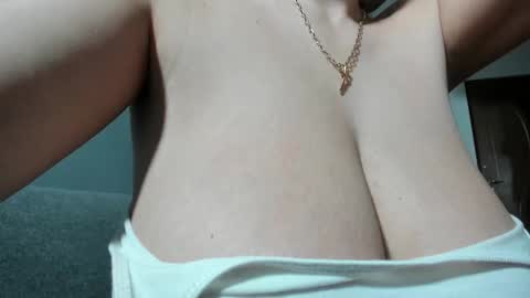 Snapshot of sexxymeriemm chatting on September 19, 12:53 pm sexxymeriemm online show from September 19, 12:53 pm