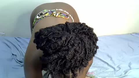 Snapshot of sexxythea_ chatting on October 10, 8:35 pm sexxythea_ online show from October 10, 8:35 pm