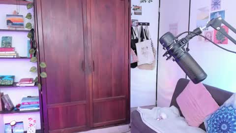 Snapshot of sexy__emma chatting on October 1, 7:57 pm sexy__emma online show from October 1, 7:57 pm
