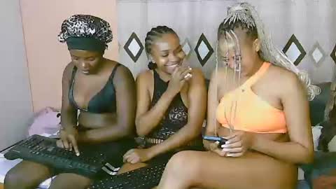 sexy_bluegirl online show from December 13, 7:53 pm