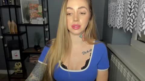 Snapshot of sexy_coralie chatting on January 9, 6:26 pm C o r a l i e online show from January 9, 6:26 pm