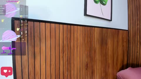 sexy_curlylady online show from April 11, 7:45 am