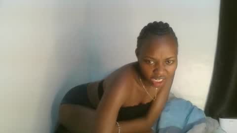 sexy_june20 online show from May 12, 10:19 pm