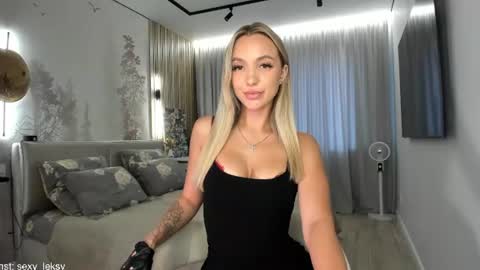 sexy_leksy online show from July 18, 6:10 pm