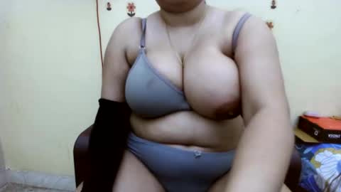 sexy_mandakini online show from May 12, 5:11 pm
