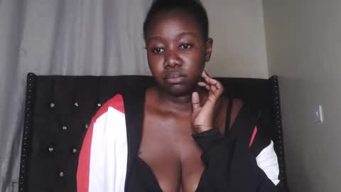 sexy_melanin11 online show from September 25, 7:10 pm