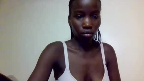 Snapshot of sexy_petittie chatting on October 15, 7:32 am sexy_petittie online show from October 15, 7:32 am