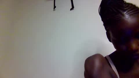 Snapshot of sexy_petittie chatting on October 17, 2:10 pm sexy_petittie online show from October 17, 2:10 pm