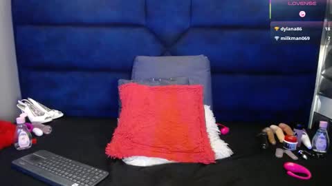 karoline online show from March 19, 5:02 am