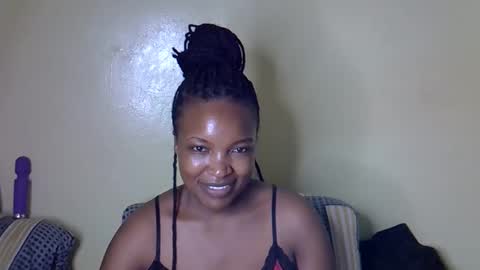 Snapshot of sexy_sazii chatting on October 10, 1:33 am sexy_sazii online show from October 10, 1:33 am