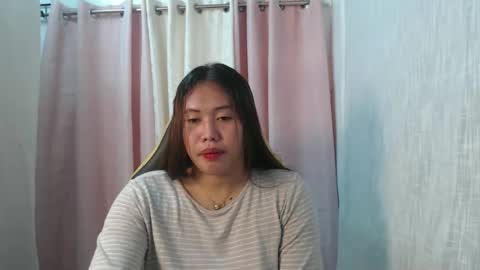 SOFIE  The woman who lives in the province online show from May 14, 7:12 pm