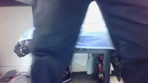 Snapshot of sexy_white_daddy chatting on September 14, 12:24 am Daddy online show from September 14, 12:24 am