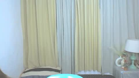 sexy_yllona online show from March 21, 7:25 am