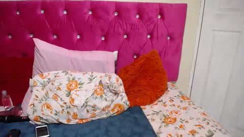 sexyangeliqua online show from March 11, 6:08 pm