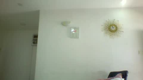 Snapshot of sexyannx chatting on October 26, 10:27 am sexyannx online show from October 26, 10:27 am