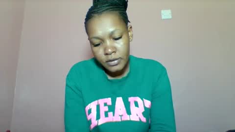 Snapshot of sexyapple2002 chatting on September 27, 7:50 am Martha online show from September 27, 7:50 am