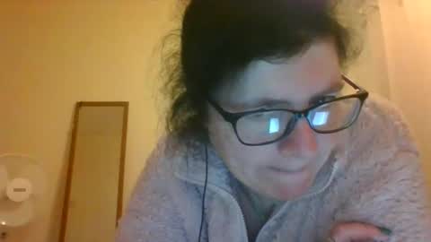 sexymilfy online show from December 17, 11:55 pm