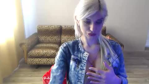 sexybeatriice online show from February 28, 7:37 am