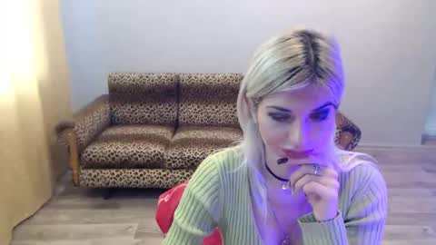 sexybeatriice online show from December 4, 7:41 am