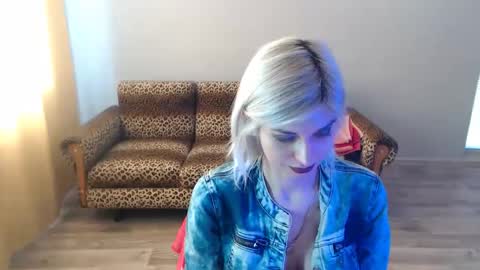 sexybeatriice online show from March 2, 10:24 am