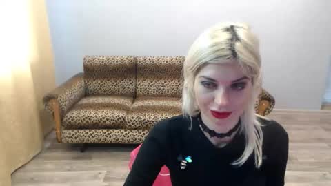 sexybeatriice online show from January 8, 7:25 am