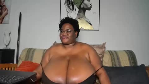 sexyblackhugetits online show from January 27, 7:46 pm