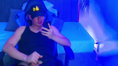 Snapshot of sexyboy_vc chatting on September 24, 1:51 pm owen sky online show from September 24, 1:51 pm