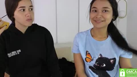 chanell and yina online show from November 6, 1:25 pm